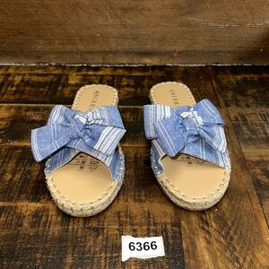 Serra size 7 slip on  new without tag